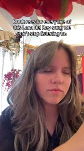 We love a multi-generational family tree graphic with our romances like  Lisa Kleypas's Devil's Daughter. 🌳 Drop your favorite elaborate  intertwined romance series in the comments. We simply cannot get enough! 📚  |