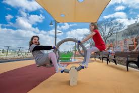 14 שנים לאחר שקצין סיירת מטכל עמנואל מורנו נפל בקרב במלחמת לבנון השנייה, פרסם חברו לצוות, חכ מתן כהנא, תמונה שבה נראה הלוחם יחד עם כהנא עצמו ועם חכ נפתלי בנט. ×§×¡× ×•×ž×ª×§× ×™ ×ž×©×—×§ × ×'×™×©×™× ×'×¤××¨×§ ×¢×ž× ×•××œ ×ž×•×¨× ×• ×'×™×¨×•×©×œ×™× ×ž×ª×§× ×™ ×¤×¡×'×•×ª