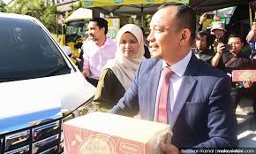 Beliau juga merupakan ahli parlimen raub. Malaysiakini Live Kedah Cabinet Holds Meeting At Mb S Residence