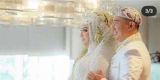 Wanita kelahiran 2 juni 1980 ini merupakan mantan istri dari cucu soekarno, didi mahardika. Dinyatakan Positif Covid 19 Begini Kondisi Terkini Jane Shalimar Merdeka Com