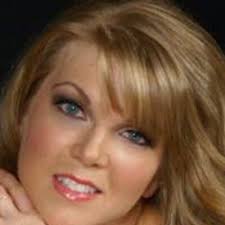 Danielle Laux (@coachdani)