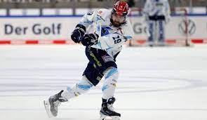 Damit du erweiterte funktionen bei eishockey.info nutzen kannst, benötigen wir einige angaben von dir. Del Playoffs Ubertragung Halbfinale Heute Live Im Free Tv Und Livestream
