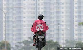 Be visible on the road, recognizable to customers and restaurant employees, and feel the foodpanda vibe with our exclusive collection! Malaysiakini Foodpanda Refutes Allegation That One Of Its Riders Is Covid 19 Positive