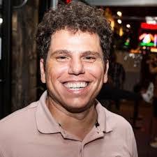 David Moise's Instagram, Twitter & Facebook