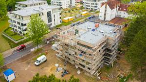 Espelkamp — ẹspelkamp, stadt im kreis minden lübbecke, nordrhein westfalen, nördlich des mittellandkanals, 50 m über dem meeresspiegel, 27 000 einwohner; Regionale 2022 Regionale 2022 Projekt Welcomehaus Espelkamp Feiert Richtfest