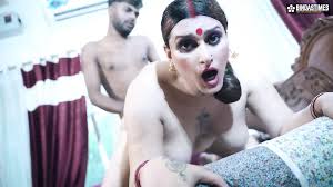 Ibu tiriku suka nyepong kontol hitam besarku dan seks anal ganas saat ayah  nggak di rumah