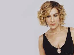 people sarah jessica parker lockige frisuren haarschnitt frisur naturwelle