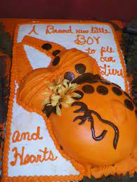 Pin By Angela Wallace On Camo Baby Shower Baby Shower Camo Camo Baby Shower Cakes Baby Shower