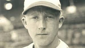 Max Frederick's Instagram, Twitter & Facebook