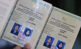 Saat ini penggunaan konsep kontras sudah banyak diterapkan dalam dunia undangan jenis background satu ini sangat cocok bagi konsep pernikahan dengan nuansa petualangan. Foto Buku Nikah Ukuran Warna Background Tips Dan Contohnya