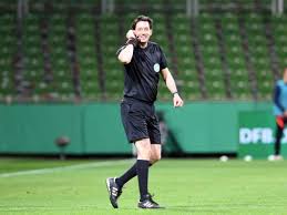 Consultez la fiche de manuel gräfe arbitre de football professionnel arbitrant dans le championnat bundesliga allemagne. Merk Zu Grafe Debatte Schiedsrichter Altersgrenze Richtig Fussball