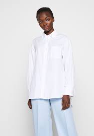 Sammy is an american animated television series that aired on nbc in the summer of 2000. Filippa K Sammy Hemdbluse White Weiss Zalando De