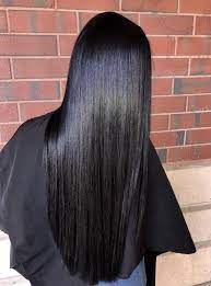 Dopo le mille sfumature di castano del 2018, nel nuovo anno tornerà il nero. Tendenze Colore Capelli Torna Il Nero Inchiostro Parrucchierando