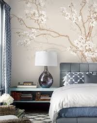 Tapisserie Asiatique Zen Chambre A Coucher Les Magnolias Blancs Et Les Oiseaux Sur Fond Beige Atelier Wybo Chambre A Coucher Asiatique Deco Maison Chambre Parentale Papier Peint