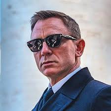 Daniel Craig