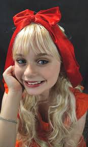 Footage of Legally Blonde performance bows needed