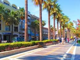 ˈmaɾmaɾis) is a port city and tourist resort on the mediterranean coast, located in muğla province, southwest turkey, along the shoreline of the turkish riviera. Uber Marmaris Marmaris Fotos