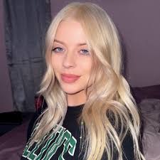 Well I'm now an officially licensed esthetician 😆 praise the LORD!!  🙏🏼🩷😭 @highlight