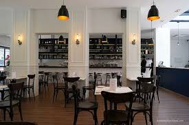 Here are the best romantic restaurants in kl where you will taste delicious dishes in a warm and intimate atmosphere, ideal for a unique romantic evening. 20 Romantic Restaurants In Kl To Celebrate Valentine S Day Kampungboycitygal Romantic Restaurant Restaurant Italian Cottage
