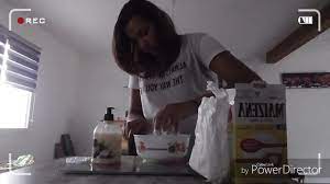 Elle a aussi le mérite de pouvoir être réalisée maison, très facilement et à moindre coût. Comment Faire Du Slime Avec De La Maizena Et Du Savon Pour Les Mains Youtube