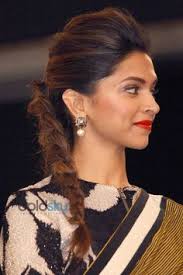 What are the trendiest 2020 winter hairstyle options? Top 8 Hairstyles To Rock This Christmas Wonder Wardrobes