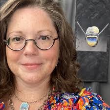 Denise Lipson's Instagram, Twitter & Facebook