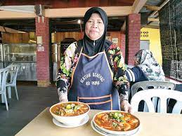 Keunikan yang ada di tempat makan ini adalah setiap pengunjung akan disambut dengan pukulan gong dari karyawan pondok gurih. Tempat Tempat Menarik Di Daratan Mersing Jom Melancong Di Mersing