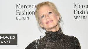Doch barbara schöneberger wäre nicht barbara schöneberger, wenn sie es bei so einer kurzen antwort belassen würde. Barbara Schoneberger Kinder Bday Stressiger Als Red Carpet Promiflash De