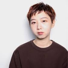 木下大輔さんのスナップ ナチュラル ショート ベリーショート レッドオレンジ ハイライトカラー アプリコットオレンジ ベリーショート女子 ハイライトカラー ナチュラル 髪型