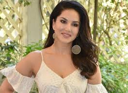 Sunny, yesterday my life was filled with rain. Sunny Leone Questioned By Kerala Police In Alleged Cheating Case Of Rs 29 Lakh Bollywood News Bollywood Hungama