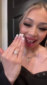 Britney Roa's Instagram, Twitter & Facebook