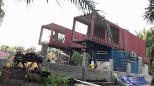 Di malaysia, ada beberapa tempat yang menggunakan kontena terpakai untuk dijadikan ; Nak Bina Rumah Kontena Lelaki Ini Kongsikan 8 Panduan Penting Yang Anda Wajib Tahu
