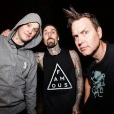 Everything has fallen to pieces / earth is dying help me, jesus / we need guidance, we've been misled / young and hostile, but not stupid / corporate leaders, politicians / kids Blink 182 Vagalume