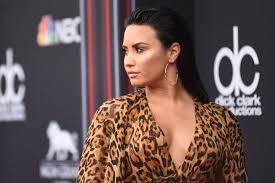 Demi Lovato Walks 2018 Billboard Music Awards Red Carpet