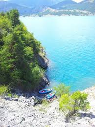Un barbecue collectif et un terrain de boules sont à votre disposition. Crique Le Sauze Du Lac Lac De Serre Poncon Picture Of Lac De Serre Poncon Savines Le Lac Tripadvisor