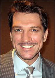 Tony Winner Szot Returns to South Pacific April 14