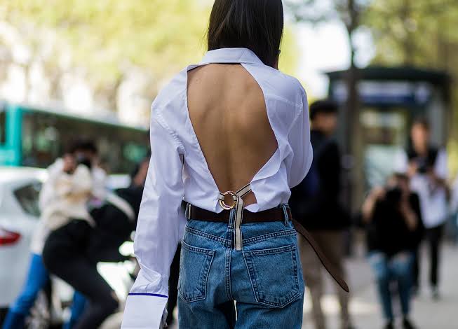 So… Is No One Wearing Bras Anymore? - AOL