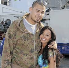 Daarmee is ze een voorbeeld voor velen in nederland. Hoogzwangere Ex Vriendin Afrojack In Geldnood Show Ad Nl