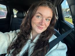 Female seeking roommate in Bay Area