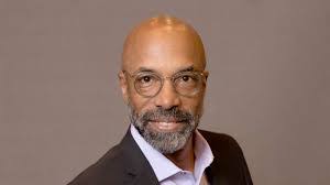 Darryl Lennon's Instagram, Twitter & Facebook