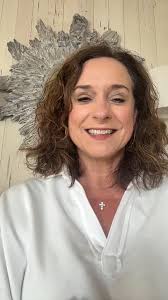 Over the next three weeks, our Patreon Insiders are in for a treat! Get  ready to dive deeper with the StoryTellers Live Podcast hosts—Lindy, Robyn,  and Katie! , First up is Lindy Walker! In this ...