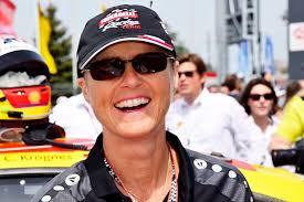 Sabine schmitz, affectionally known as the 'queen of the nurburgring', has died at the age of 51 schmitz became the first woman to win the nurburgring 24 hours in 1996, taking two victories in the. Krebs Besiegt Sabine Schmitz Gibt Comeback Bei Vln3