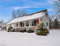 8801 Gatewood Dr, Mentor, OH 44060