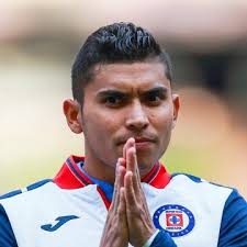 Он играет на позиции левый. Cruz Azul Alvaro Davila Peleara Por Orbelin Pineda Y Su Renovacion Soy Futbol