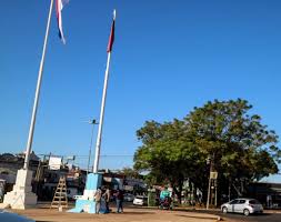 Confeccionadas en tela poliéster 100% de 70 grms x m2 de primera calidad con refuerzo de tela y sogas de nylon trenzado para atar. Realizaron Trabajos De Mantenimiento En El Mastil De Posadas