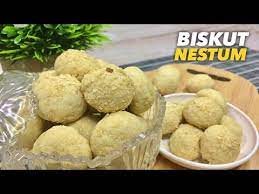 Biskut ini juga boleh dibuat tanpa inti dalamnya. Biskut Nestum Crunchy Sukatan Cawan Youtube