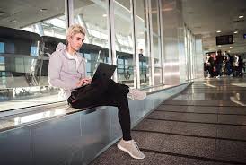 Many people have no idea what their net worth is, although they often read about the net worth of famous people and rich business owners. Un Roman Este Cel Mai TanÄƒr Milionar Din Silicon Valley Povestea Lui Sebastian Dobrincu Libertatea