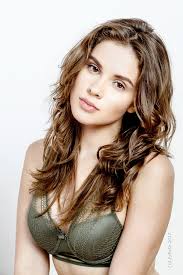 Looking for an experienced photographer- available February 7th🤍