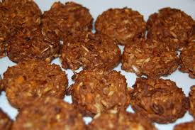 We feed these delicious homemade horse treats to our goats, dogs, and even our kiddos…everyone loves them! 4 Recipes Your Horse Will Love For Thanksgiving Horse Nation