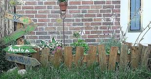 Beetbegrenzung Stein Garten A Gartenzaun Aus Paletten Holz Steinmauer Gunstig Beeteinfassung Selber Machen Beetbegrenzung Vorgarten Garten